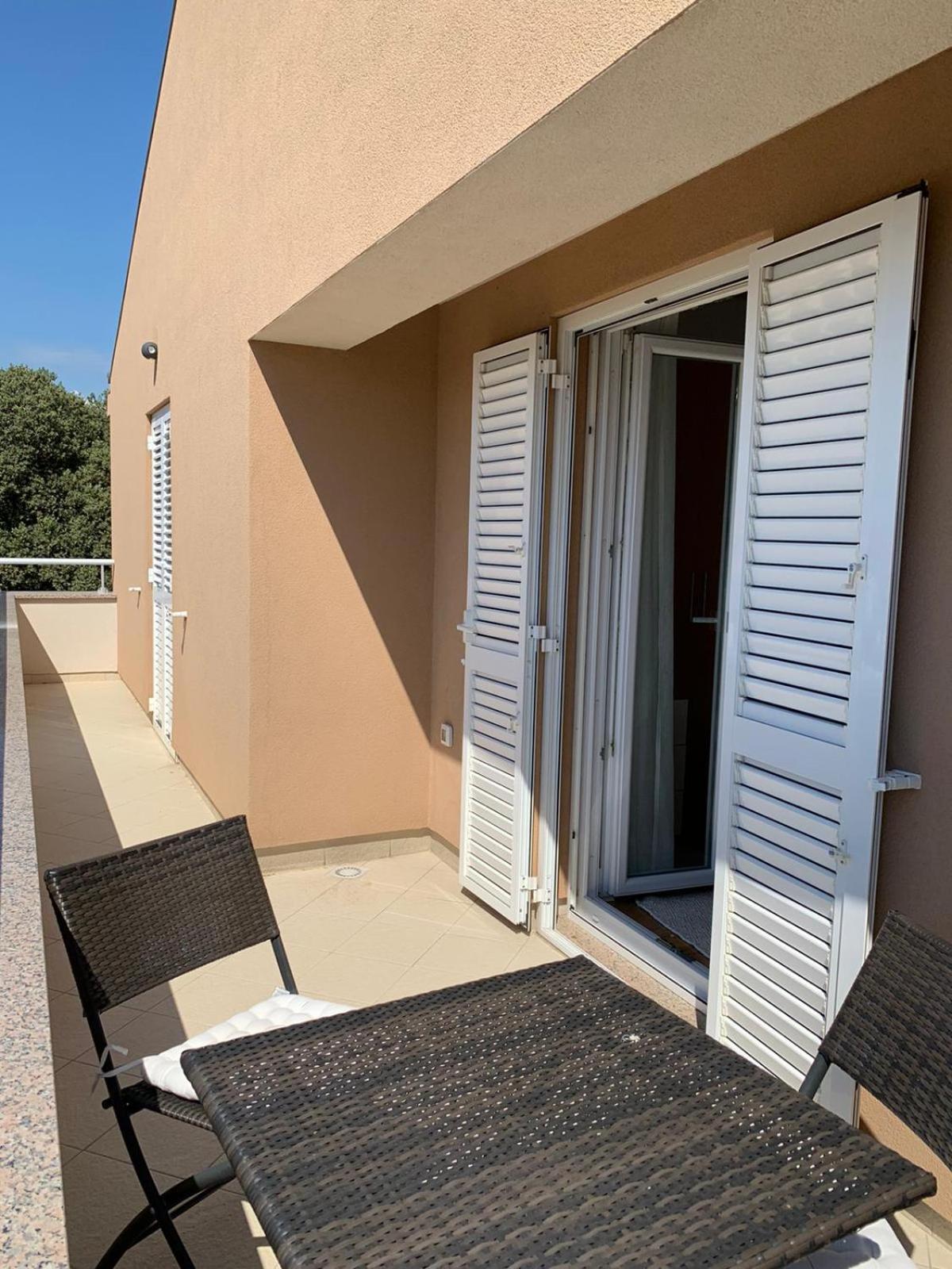 Apartments L&D Biograd Na Moru Exterior foto